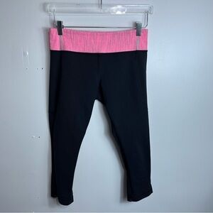 Lululemon Crop Leggings with mesh back leg size 8 1625